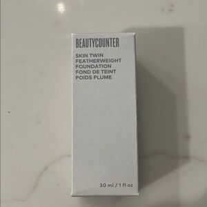 Beautycounter Skin Twin Featherweight Foundation - 310